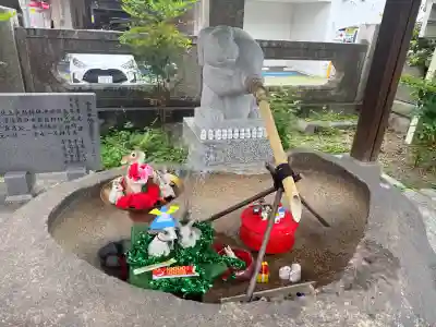 三輪神社の{uncategorized: "未分類", other: "その他", undefined: "問題あり", building: "その他建物", grave: "お墓", sacred_gate: "鳥居", guardian: "狛犬", statue: "像", buddha: "仏像", history: "歴史", nature: "自然", garden: "庭園", animal: "動物", pagoda: "塔", temizu: "手水舎", mountain_gate: "山門・神門", sanctuary: "本殿・本堂", subordinate: "末社・摂社", art: "芸術", scenery: "景色", jizo: "地蔵", ema: "絵馬", goshuin: "御朱印", omikuji: "おみくじ", items: "授与品その他", amulet: "お守り", goshuincho: "御朱印帳", eats: "食事", festival: "お祭り", votive_dance: "神楽", shichigosan: "七五三参", wedding: "結婚式", experience: "体験その他", initially: "初詣", around: "周辺", anti_infection: "感染症対策"}