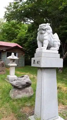 群別稲荷神社の狛犬