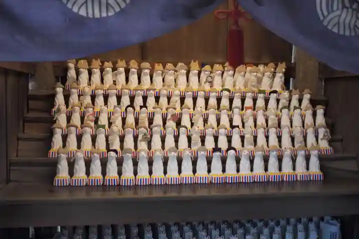 被官稲荷神社の授与品その他