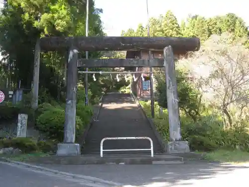 青渭神社里宮の鳥居