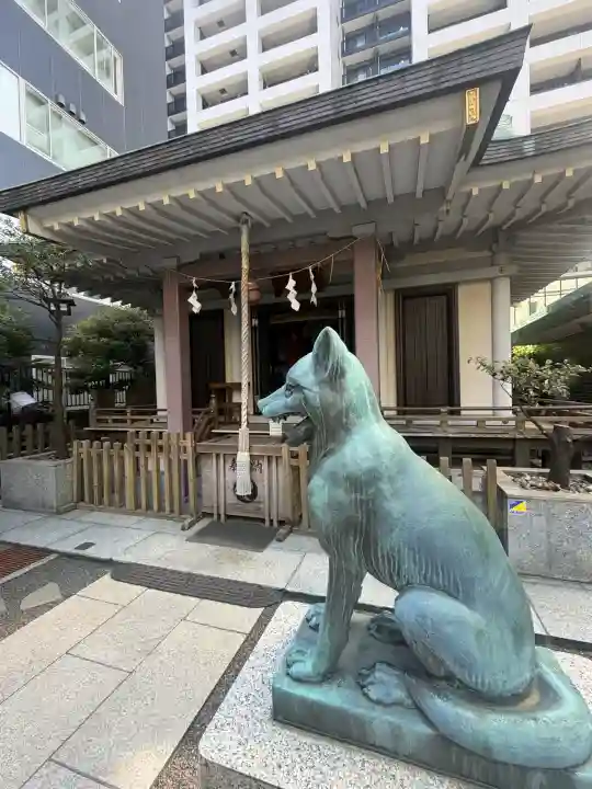 宮益御嶽神社の{uncategorized: "未分類", other: "その他", undefined: "問題あり", building: "その他建物", grave: "お墓", sacred_gate: "鳥居", guardian: "狛犬", statue: "像", buddha: "仏像", history: "歴史", nature: "自然", garden: "庭園", animal: "動物", pagoda: "塔", temizu: "手水舎", mountain_gate: "山門・神門", sanctuary: "本殿・本堂", subordinate: "末社・摂社", art: "芸術", scenery: "景色", jizo: "地蔵", ema: "絵馬", goshuin: "御朱印", omikuji: "おみくじ", items: "授与品その他", amulet: "お守り", goshuincho: "御朱印帳", eats: "食事", festival: "お祭り", votive_dance: "神楽", shichigosan: "七五三参", wedding: "結婚式", experience: "体験その他", initially: "初詣", around: "周辺", anti_infection: "感染症対策"}