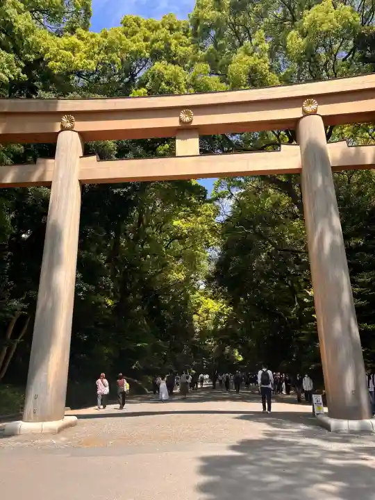 明治神宮の{uncategorized: "未分類", other: "その他", undefined: "問題あり", building: "その他建物", grave: "お墓", sacred_gate: "鳥居", guardian: "狛犬", statue: "像", buddha: "仏像", history: "歴史", nature: "自然", garden: "庭園", animal: "動物", pagoda: "塔", temizu: "手水舎", mountain_gate: "山門・神門", sanctuary: "本殿・本堂", subordinate: "末社・摂社", art: "芸術", scenery: "景色", jizo: "地蔵", ema: "絵馬", goshuin: "御朱印", omikuji: "おみくじ", items: "授与品その他", amulet: "お守り", goshuincho: "御朱印帳", eats: "食事", festival: "お祭り", votive_dance: "神楽", shichigosan: "七五三参", wedding: "結婚式", experience: "体験その他", initially: "初詣", around: "周辺", anti_infection: "感染症対策"}