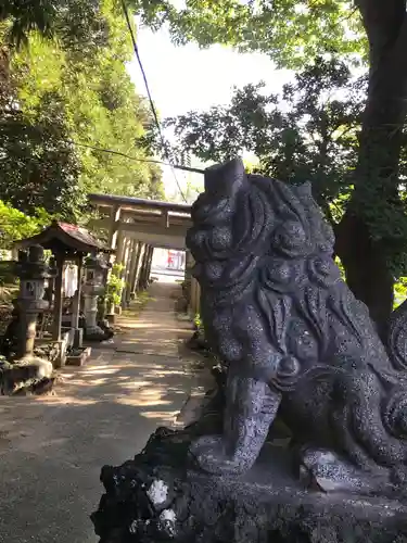 厳嶋神社の狛犬