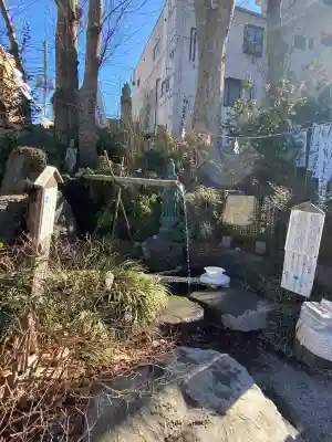 秩父今宮神社の{uncategorized: "未分類", other: "その他", undefined: "問題あり", building: "その他建物", grave: "お墓", sacred_gate: "鳥居", guardian: "狛犬", statue: "像", buddha: "仏像", history: "歴史", nature: "自然", garden: "庭園", animal: "動物", pagoda: "塔", temizu: "手水舎", mountain_gate: "山門・神門", sanctuary: "本殿・本堂", subordinate: "末社・摂社", art: "芸術", scenery: "景色", jizo: "地蔵", ema: "絵馬", goshuin: "御朱印", omikuji: "おみくじ", items: "授与品その他", amulet: "お守り", goshuincho: "御朱印帳", eats: "食事", festival: "お祭り", votive_dance: "神楽", shichigosan: "七五三参", wedding: "結婚式", experience: "体験その他", initially: "初詣", around: "周辺", anti_infection: "感染症対策"}
