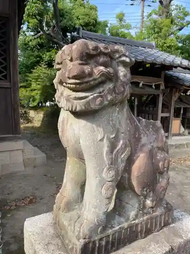 角宮神社の狛犬