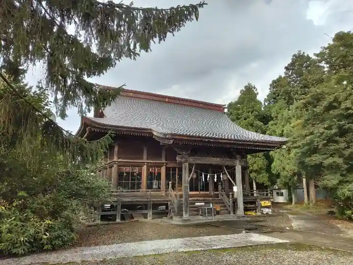 秋田諏訪宮の本殿・本堂