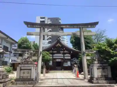 三輪神社の鳥居