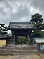 無量光寺の山門・神門