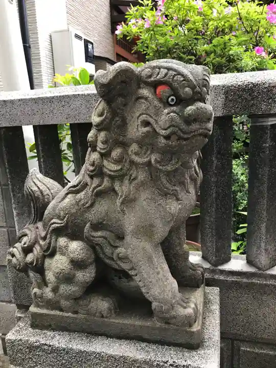 三光稲荷神社の狛犬