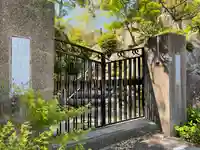 光明会本部聖堂のその他建物