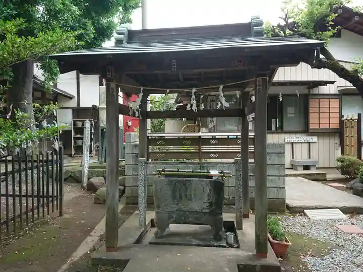 比比多神社(子易明神)の手水舎