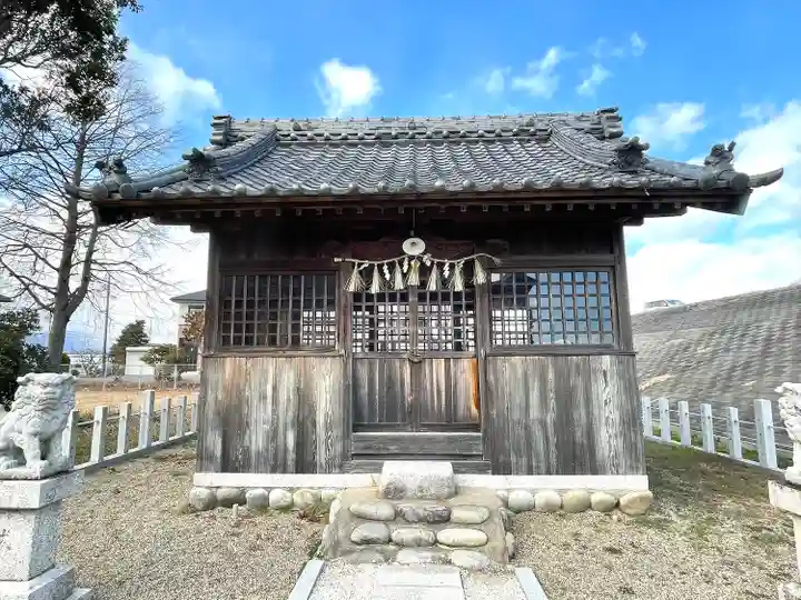 殿名八剣神社の本殿・本堂