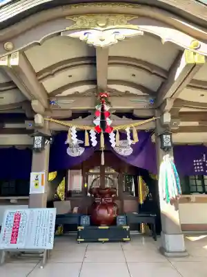 大鳥神社の{uncategorized: "未分類", other: "その他", undefined: "問題あり", building: "その他建物", grave: "お墓", sacred_gate: "鳥居", guardian: "狛犬", statue: "像", buddha: "仏像", history: "歴史", nature: "自然", garden: "庭園", animal: "動物", pagoda: "塔", temizu: "手水舎", mountain_gate: "山門・神門", sanctuary: "本殿・本堂", subordinate: "末社・摂社", art: "芸術", scenery: "景色", jizo: "地蔵", ema: "絵馬", goshuin: "御朱印", omikuji: "おみくじ", items: "授与品その他", amulet: "お守り", goshuincho: "御朱印帳", eats: "食事", festival: "お祭り", votive_dance: "神楽", shichigosan: "七五三参", wedding: "結婚式", experience: "体験その他", initially: "初詣", around: "周辺", anti_infection: "感染症対策"}