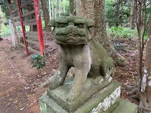 六社神社の狛犬