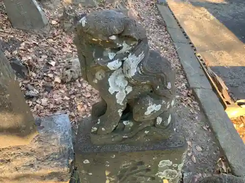 飯奈里神社の狛犬