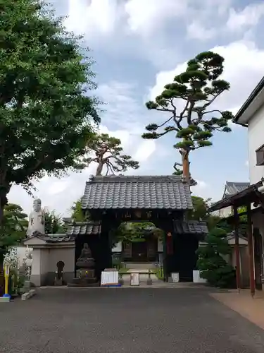 長龍寺の山門