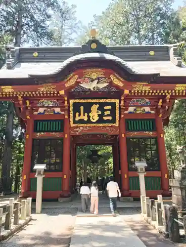 三峯神社の{uncategorized: "未分類", other: "その他", undefined: "問題あり", building: "その他建物", grave: "お墓", sacred_gate: "鳥居", guardian: "狛犬", statue: "像", buddha: "仏像", history: "歴史", nature: "自然", garden: "庭園", animal: "動物", pagoda: "塔", temizu: "手水舎", mountain_gate: "山門・神門", sanctuary: "本殿・本堂", subordinate: "末社・摂社", art: "芸術", scenery: "景色", jizo: "地蔵", ema: "絵馬", goshuin: "御朱印", omikuji: "おみくじ", items: "授与品その他", amulet: "お守り", goshuincho: "御朱印帳", eats: "食事", festival: "お祭り", votive_dance: "神楽", shichigosan: "七五三参", wedding: "結婚式", experience: "体験その他", initially: "初詣", around: "周辺", anti_infection: "感染症対策"}