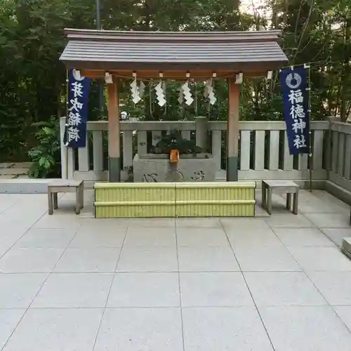 福徳神社（芽吹稲荷）の手水舎