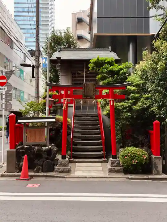 講武稲荷神社の鳥居