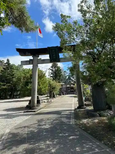 新川神社の鳥居