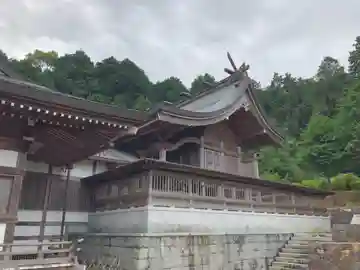 粟井神社の本殿・本堂