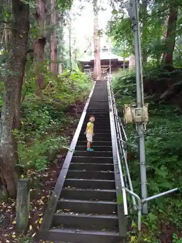 月山神社の建物その他