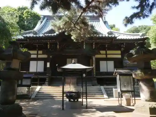 三寳寺の本殿・本堂