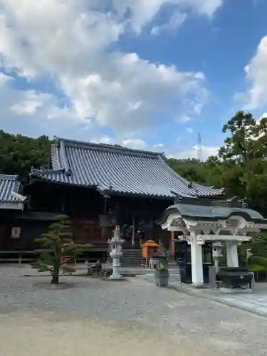 金泉寺の本殿・本堂