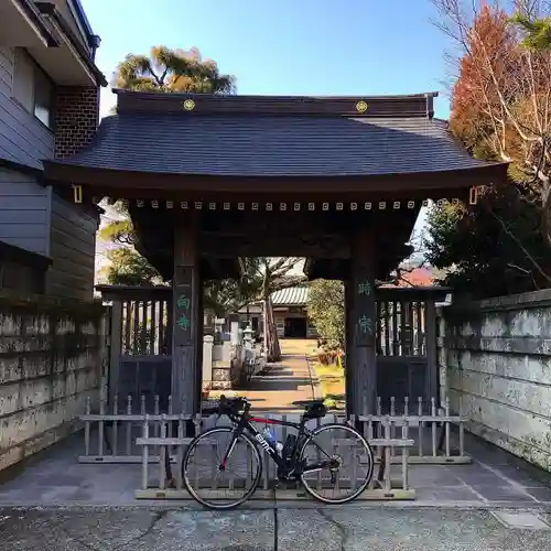 一向寺の山門