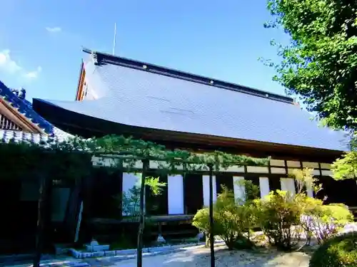 月山寺の本殿・本堂