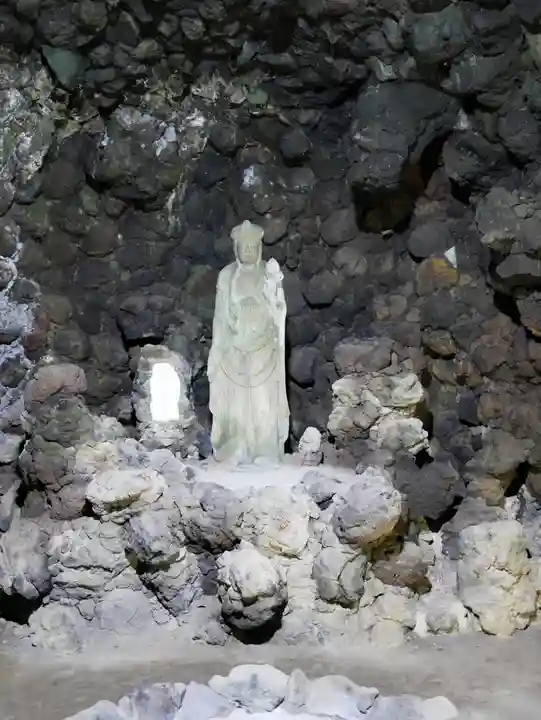 洞窟観音・徳明園・山徳記念館(群馬県)