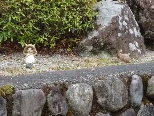 日蓮宗 総本山 塔頭 定林坊(じょうりんぼう)の狛犬