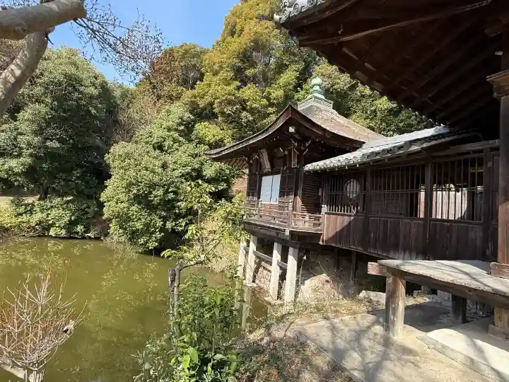 根来寺の{uncategorized: "未分類", other: "その他", undefined: "問題あり", building: "その他建物", grave: "お墓", sacred_gate: "鳥居", guardian: "狛犬", statue: "像", buddha: "仏像", history: "歴史", nature: "自然", garden: "庭園", animal: "動物", pagoda: "塔", temizu: "手水舎", mountain_gate: "山門・神門", sanctuary: "本殿・本堂", subordinate: "末社・摂社", art: "芸術", scenery: "景色", jizo: "地蔵", ema: "絵馬", goshuin: "御朱印", omikuji: "おみくじ", items: "授与品その他", amulet: "お守り", goshuincho: "御朱印帳", eats: "食事", festival: "お祭り", votive_dance: "神楽", shichigosan: "七五三参", wedding: "結婚式", experience: "体験その他", initially: "初詣", around: "周辺", anti_infection: "感染症対策"}