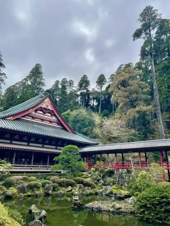 本漸寺の{uncategorized: "未分類", other: "その他", undefined: "問題あり", building: "その他建物", grave: "お墓", sacred_gate: "鳥居", guardian: "狛犬", statue: "像", buddha: "仏像", history: "歴史", nature: "自然", garden: "庭園", animal: "動物", pagoda: "塔", temizu: "手水舎", mountain_gate: "山門・神門", sanctuary: "本殿・本堂", subordinate: "末社・摂社", art: "芸術", scenery: "景色", jizo: "地蔵", ema: "絵馬", goshuin: "御朱印", omikuji: "おみくじ", items: "授与品その他", amulet: "お守り", goshuincho: "御朱印帳", eats: "食事", festival: "お祭り", votive_dance: "神楽", shichigosan: "七五三参", wedding: "結婚式", experience: "体験その他", initially: "初詣", around: "周辺", anti_infection: "感染症対策"}