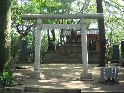 飯香岡八幡宮の鳥居