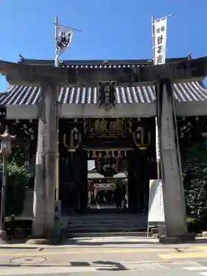 櫛田神社の山門・神門