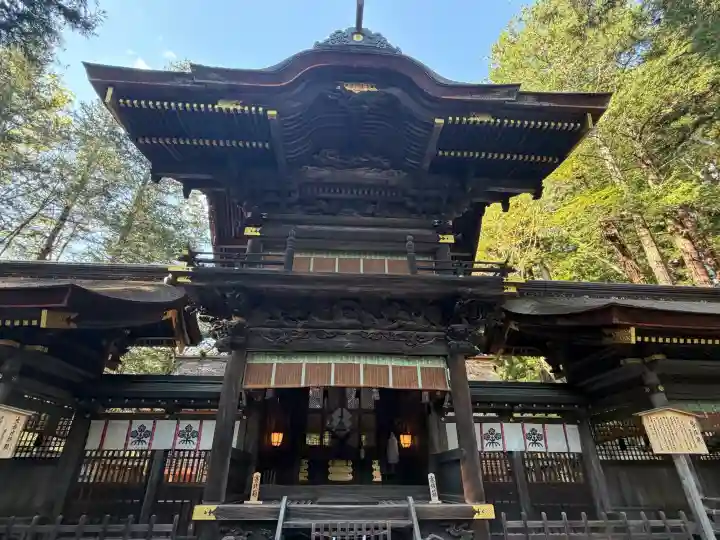 諏訪大社下社春宮の{uncategorized: "未分類", other: "その他", undefined: "問題あり", building: "その他建物", grave: "お墓", sacred_gate: "鳥居", guardian: "狛犬", statue: "像", buddha: "仏像", history: "歴史", nature: "自然", garden: "庭園", animal: "動物", pagoda: "塔", temizu: "手水舎", mountain_gate: "山門・神門", sanctuary: "本殿・本堂", subordinate: "末社・摂社", art: "芸術", scenery: "景色", jizo: "地蔵", ema: "絵馬", goshuin: "御朱印", omikuji: "おみくじ", items: "授与品その他", amulet: "お守り", goshuincho: "御朱印帳", eats: "食事", festival: "お祭り", votive_dance: "神楽", shichigosan: "七五三参", wedding: "結婚式", experience: "体験その他", initially: "初詣", around: "周辺", anti_infection: "感染症対策"}