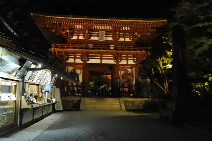 室生寺の山門・神門