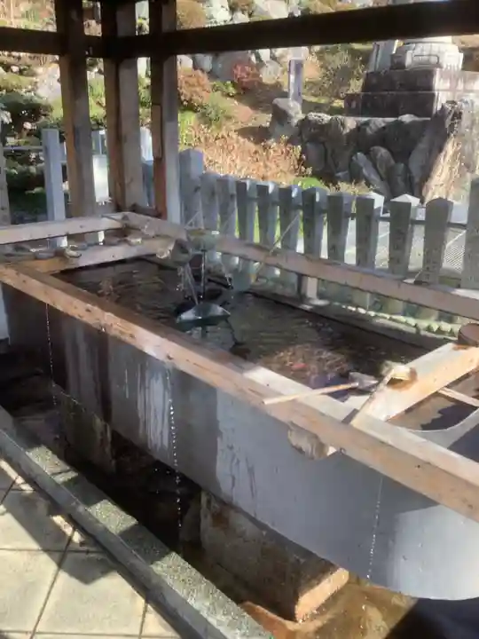 成田山名古屋別院大聖寺(犬山成田山)の手水舎