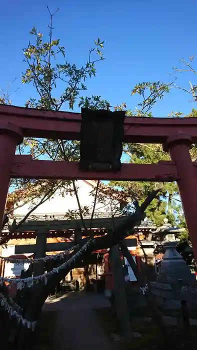 湊稲荷神社の鳥居