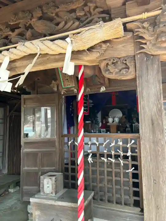 西森稲荷大明神の{uncategorized: "未分類", other: "その他", undefined: "問題あり", building: "その他建物", grave: "お墓", sacred_gate: "鳥居", guardian: "狛犬", statue: "像", buddha: "仏像", history: "歴史", nature: "自然", garden: "庭園", animal: "動物", pagoda: "塔", temizu: "手水舎", mountain_gate: "山門・神門", sanctuary: "本殿・本堂", subordinate: "末社・摂社", art: "芸術", scenery: "景色", jizo: "地蔵", ema: "絵馬", goshuin: "御朱印", omikuji: "おみくじ", items: "授与品その他", amulet: "お守り", goshuincho: "御朱印帳", eats: "食事", festival: "お祭り", votive_dance: "神楽", shichigosan: "七五三参", wedding: "結婚式", experience: "体験その他", initially: "初詣", around: "周辺", anti_infection: "感染症対策"}