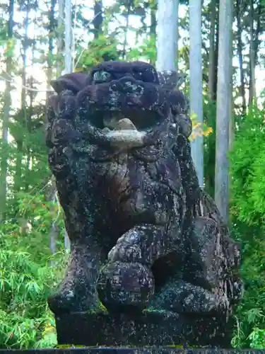 神明神社の狛犬