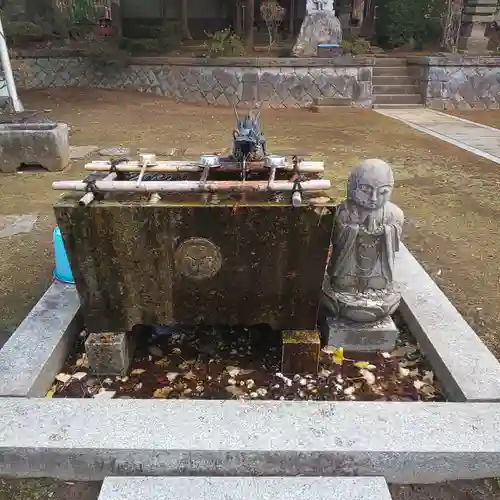 妙法寺(金色不動尊)の手水舎