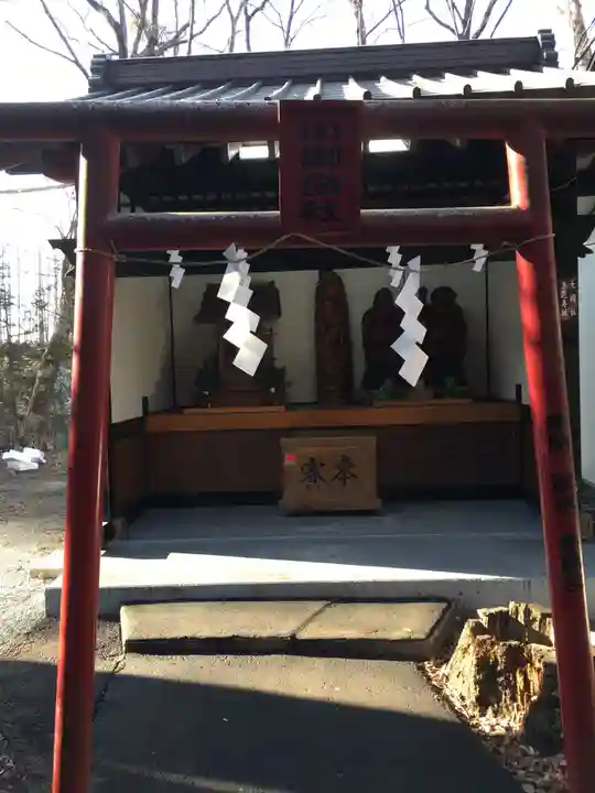 新屋山神社の末社・摂社