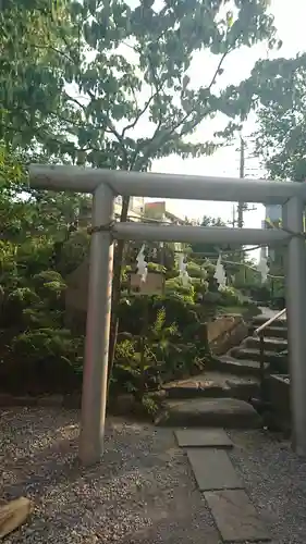 鎮守氷川神社の鳥居