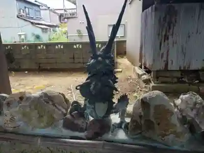 向本折白山神社の手水舎