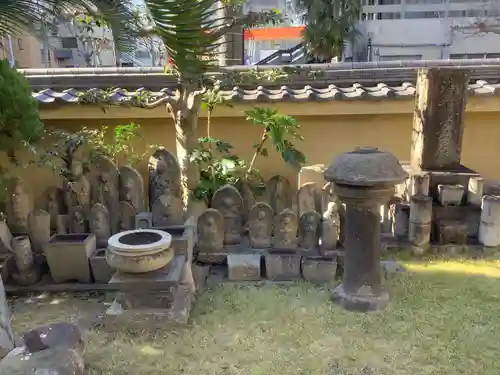 首題寺の地蔵