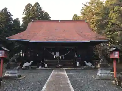 亀岡八幡宮の本殿・本堂