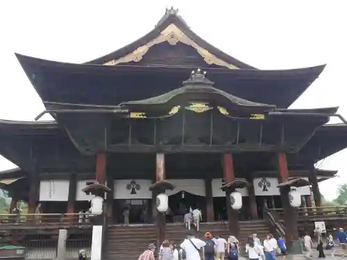 善光寺の本殿・本堂