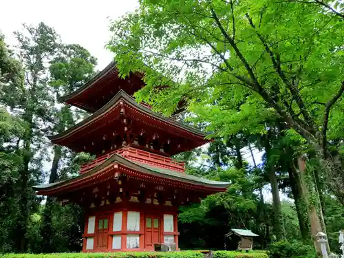 目の霊山　油山寺の塔